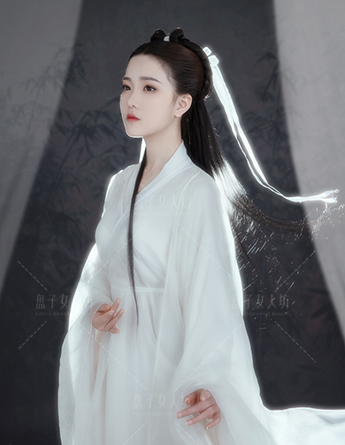 《小龙女》